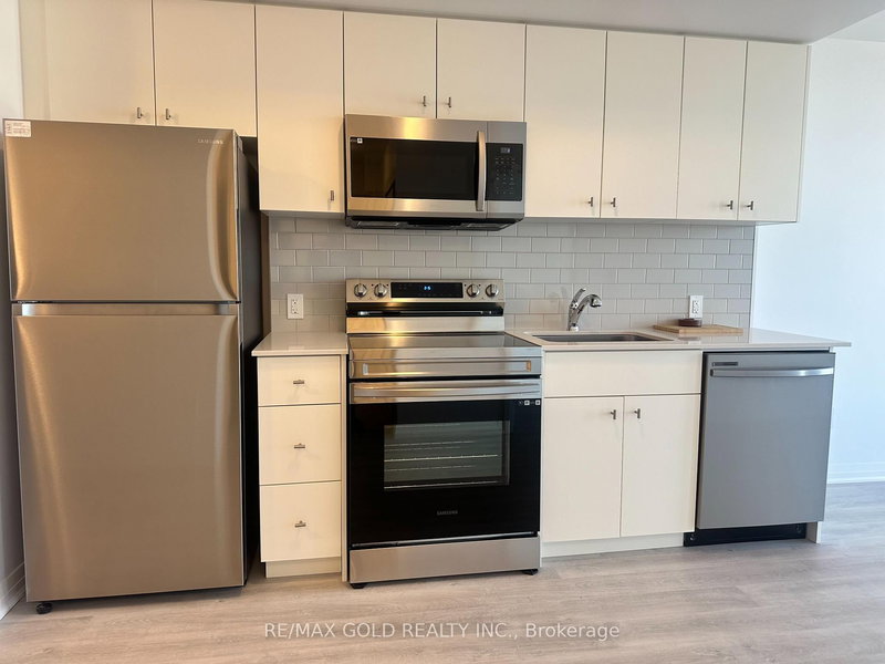 313 - 101 Golden Eagle Rd, Waterloo, N2V 0H4 | Image 2