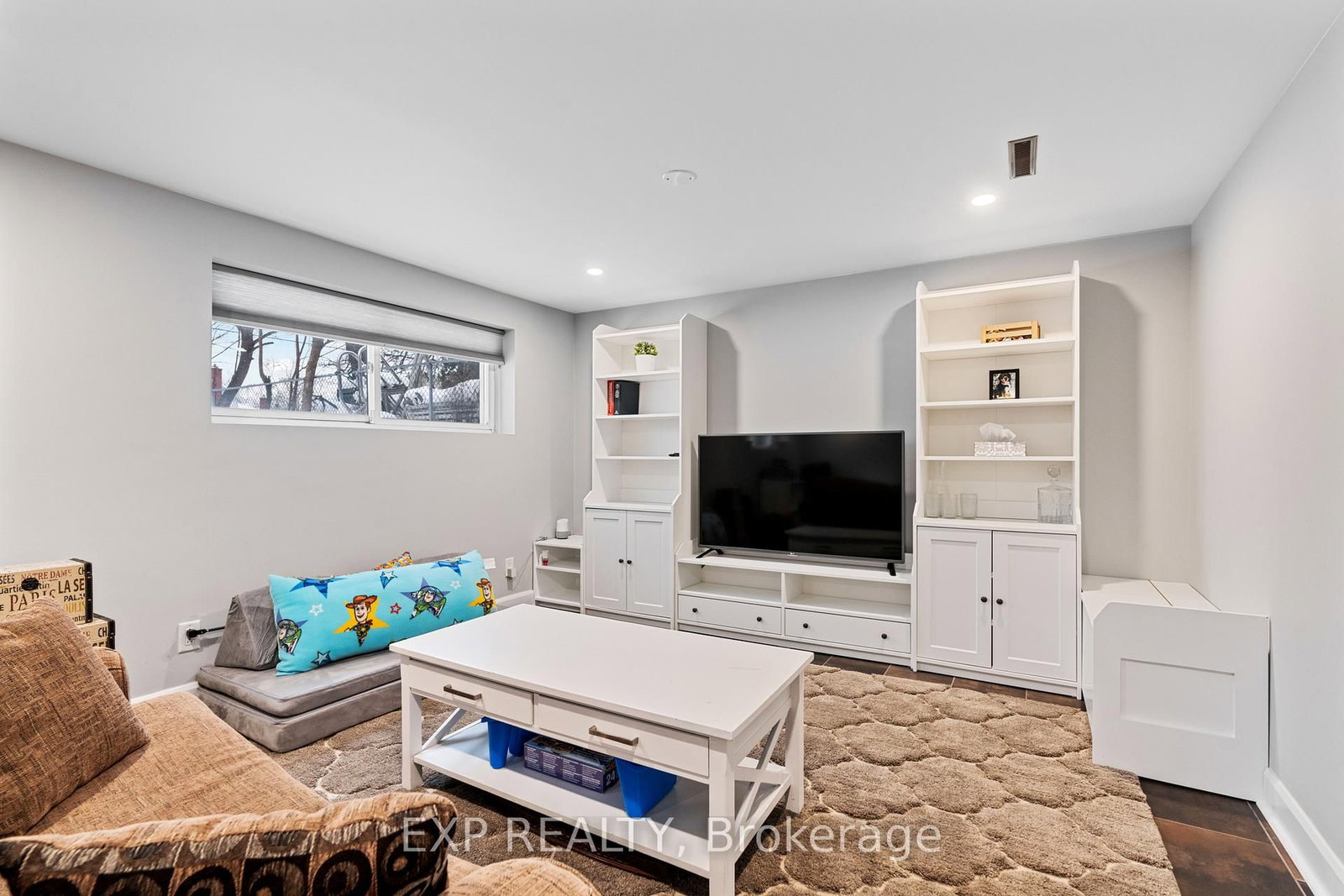 Listing Image 22