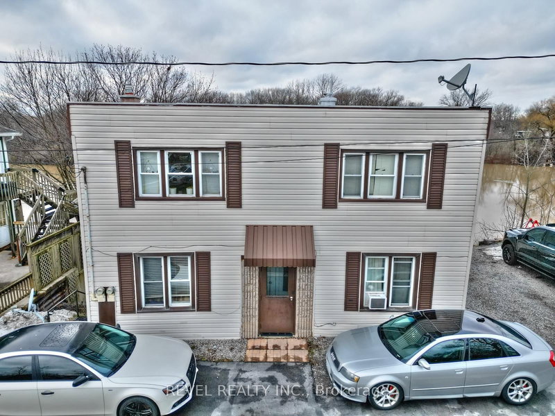 42 Riverside Dr, Welland, L3C 5E2 | Image 3