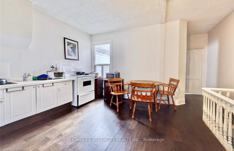 895 Barton St E, Hamilton, L8L 3B8 | Image 3