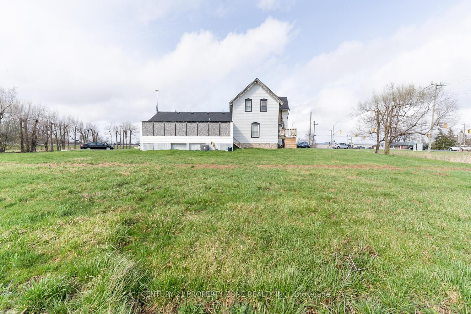 Listing Image 7