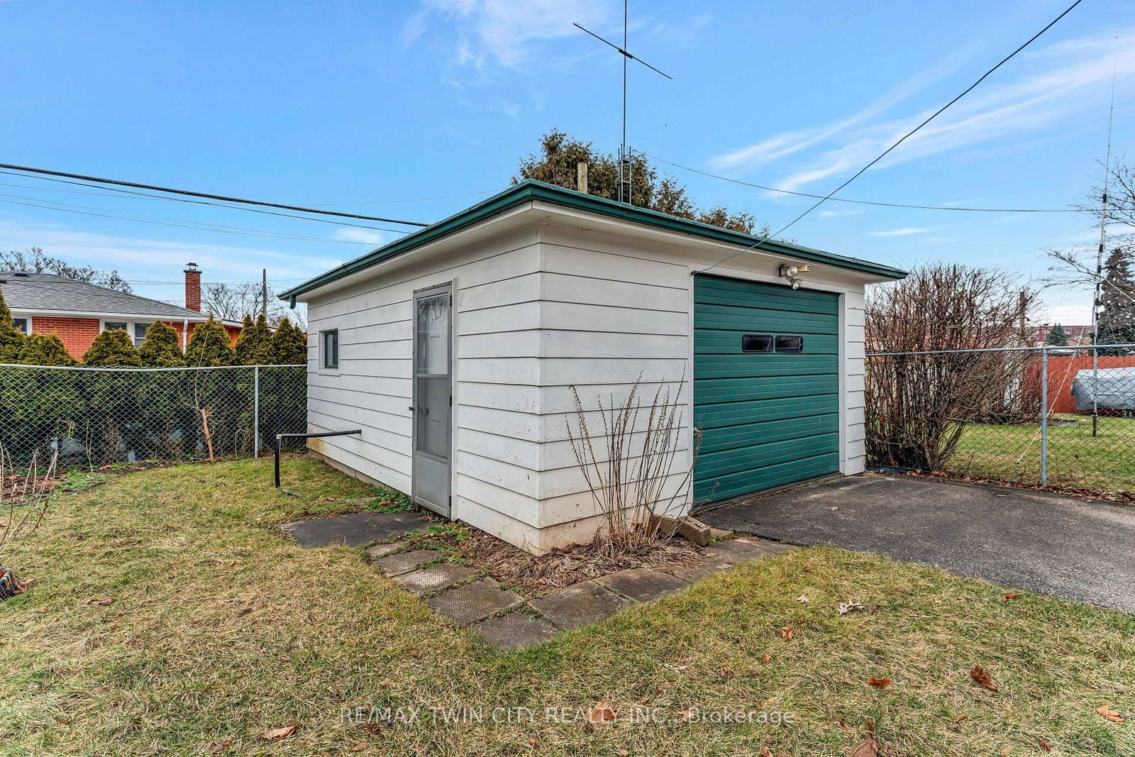 Listing Image 16