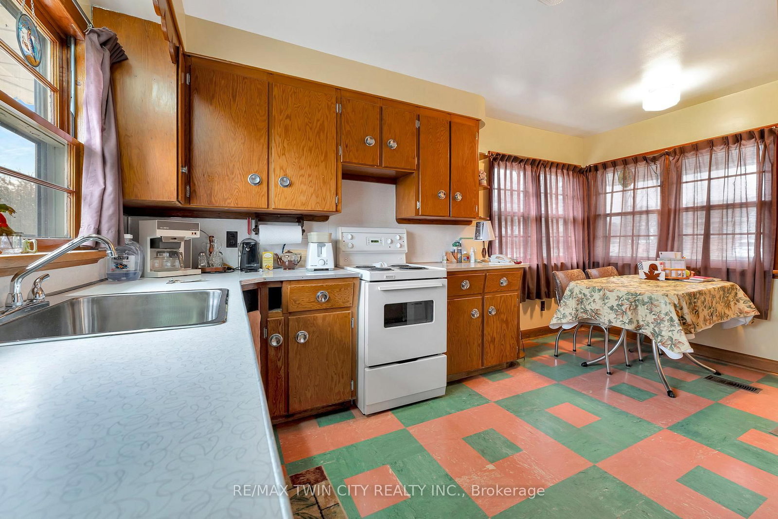 Listing Image 6