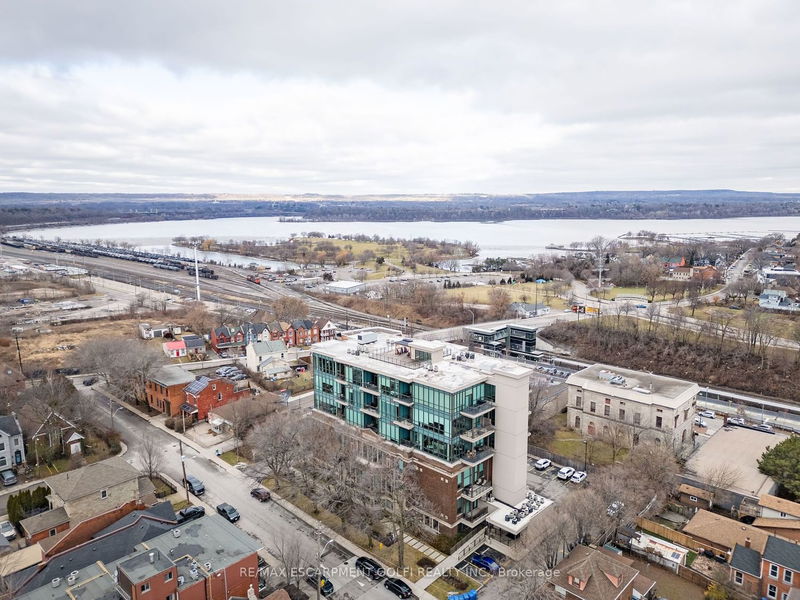 home for sale on 103-50 Murray Street W