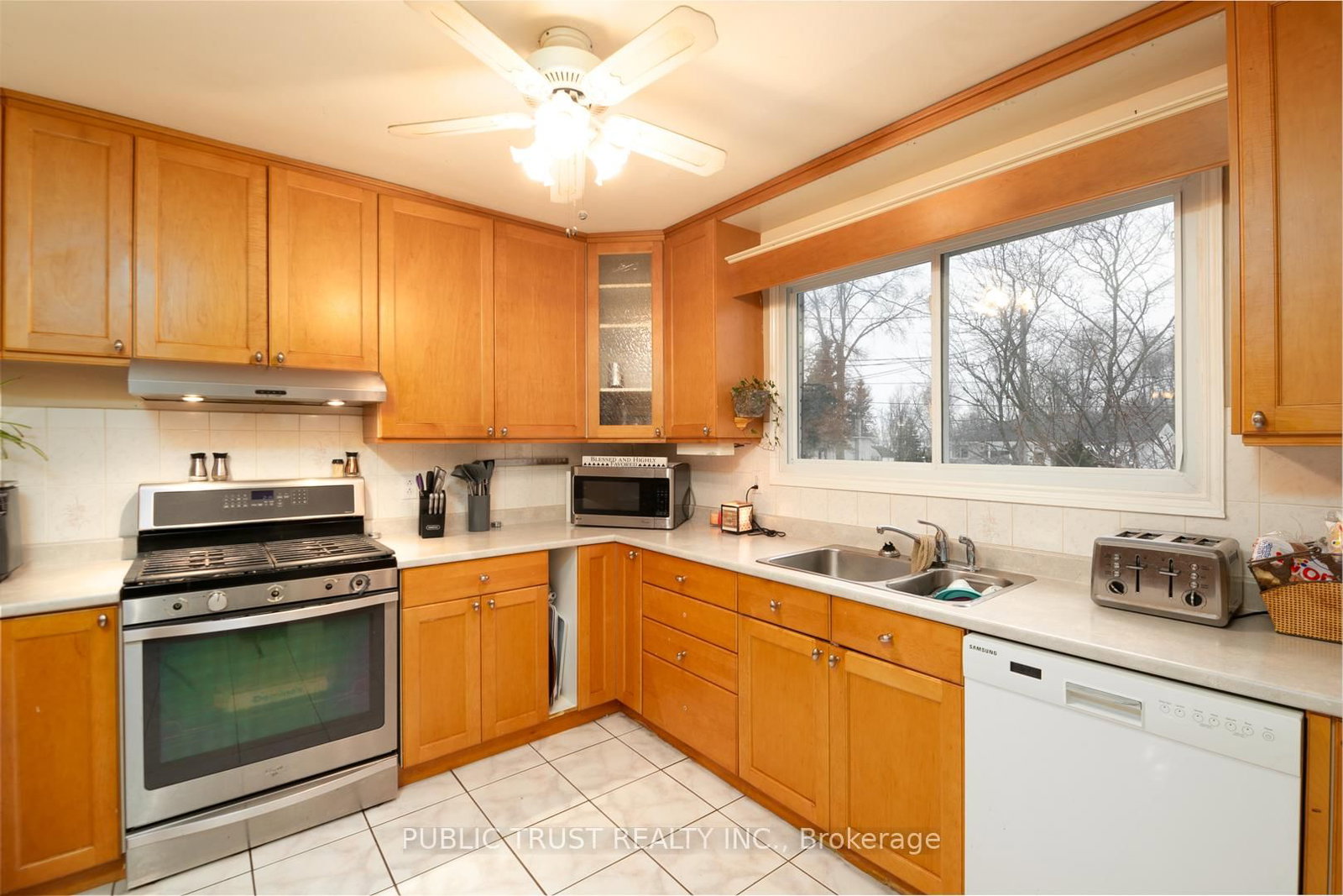 Listing Image 7