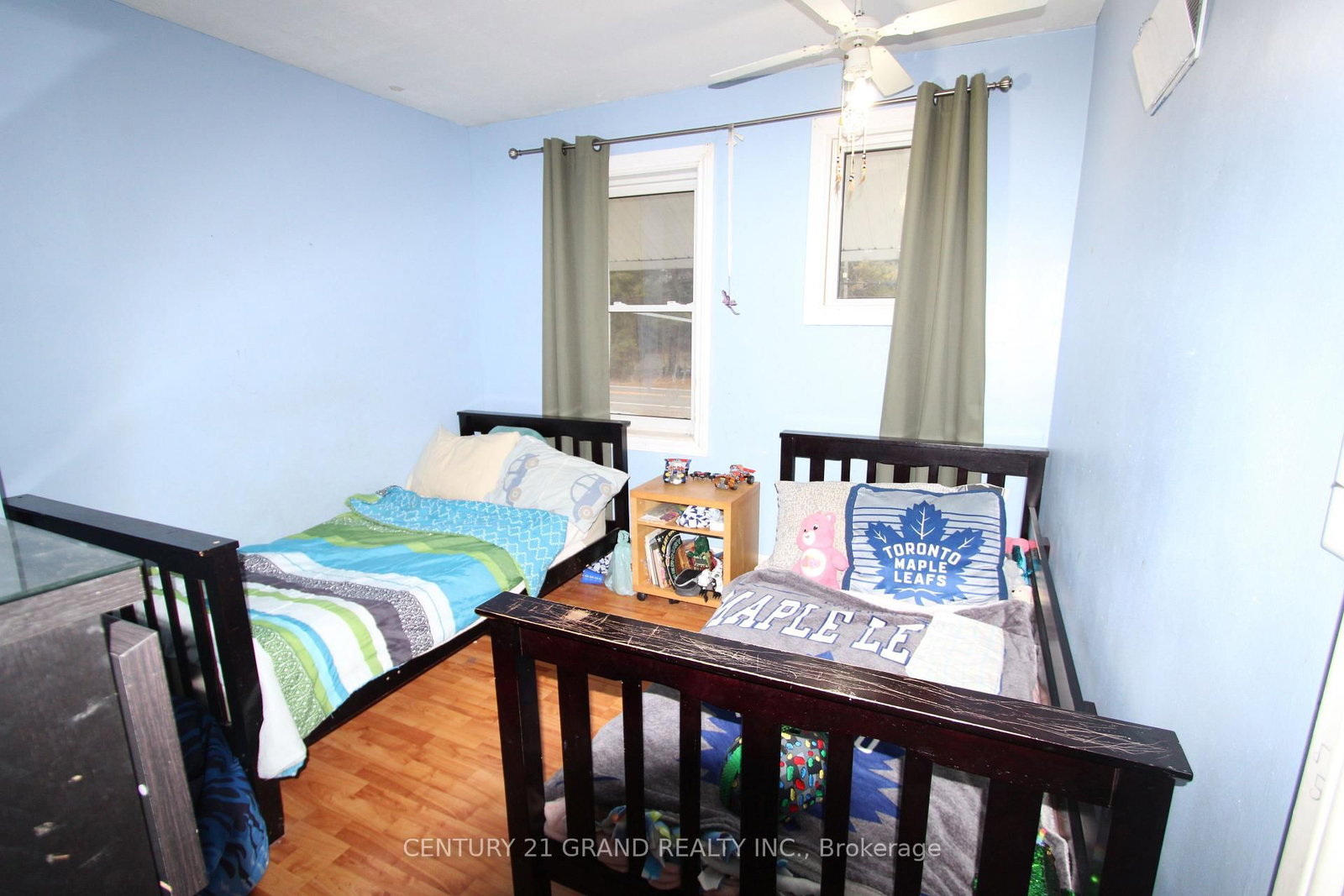 Listing Image 7