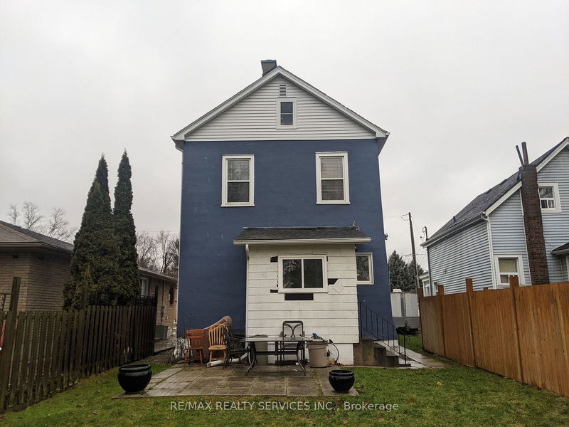 5042 Ontario Ave  Niagara Falls, L2E 3R9 | Image 2