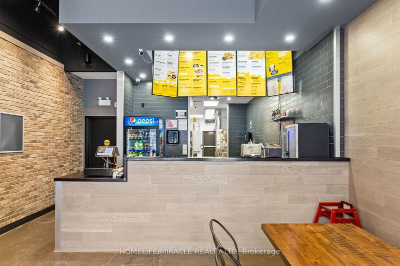 13 - 1025 Talbot St, St. Thomas, N5P 3R6 | Image 2