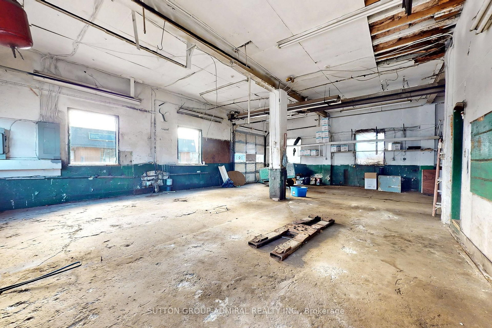 Listing Image 7