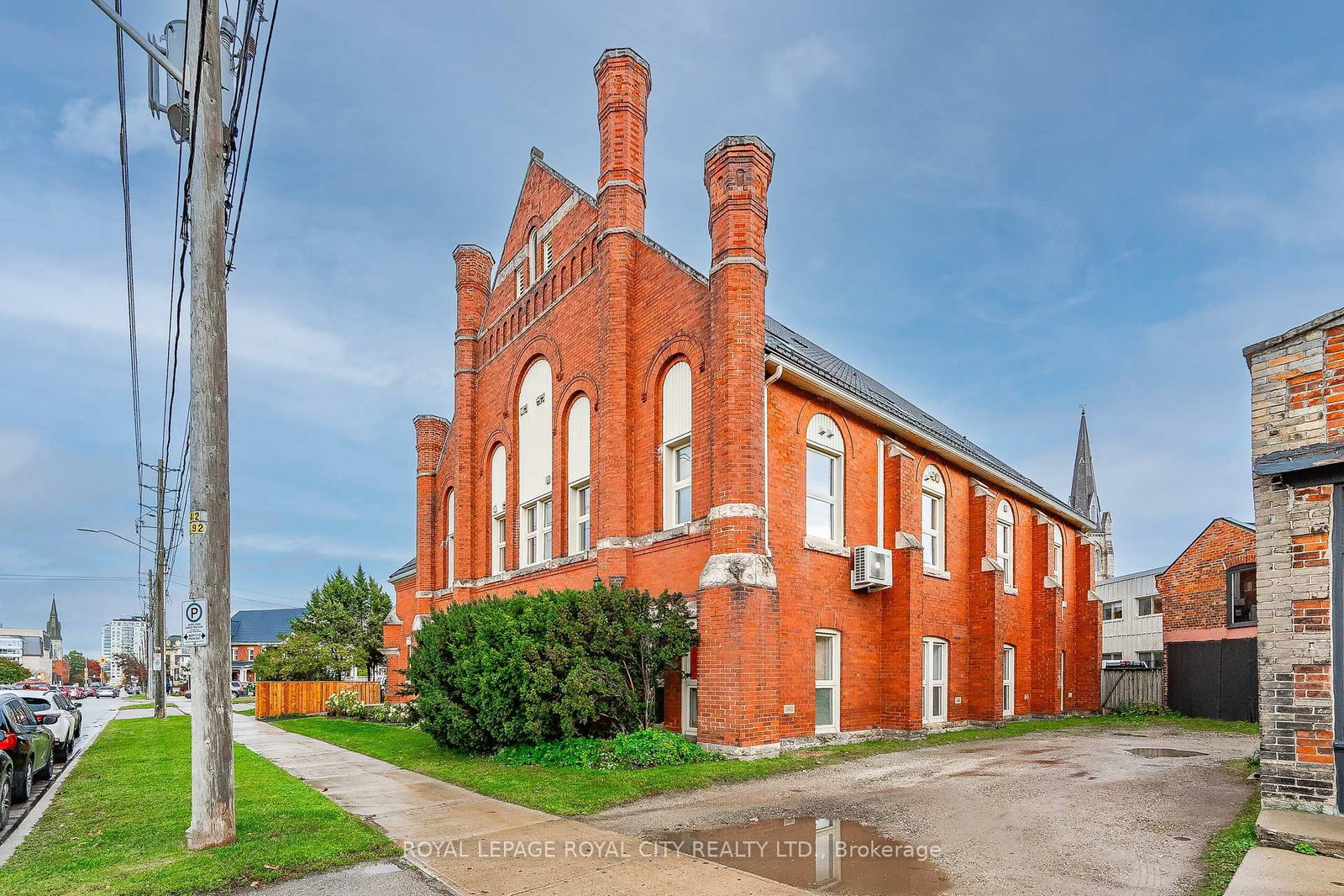 Listing Image 3