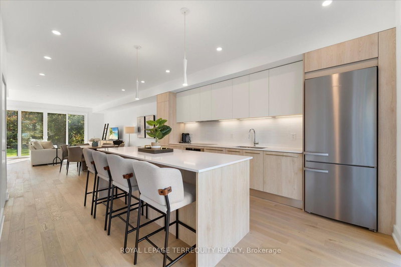 37 Rockmount Cres, Gravenhurst, P1P 0A2 | Image 2