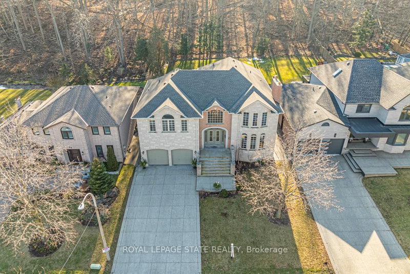 82 Maple Dr, Hamilton, L8G 3C2 | Image 3