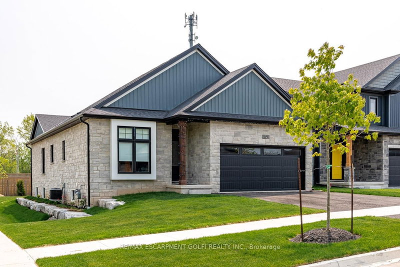 1050 Kettle Crt, Fort Erie, L2A 0E7 | Image 2