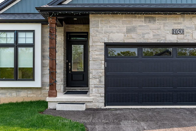 1050 Kettle Crt, Fort Erie, L2A 0E7 | Image 3