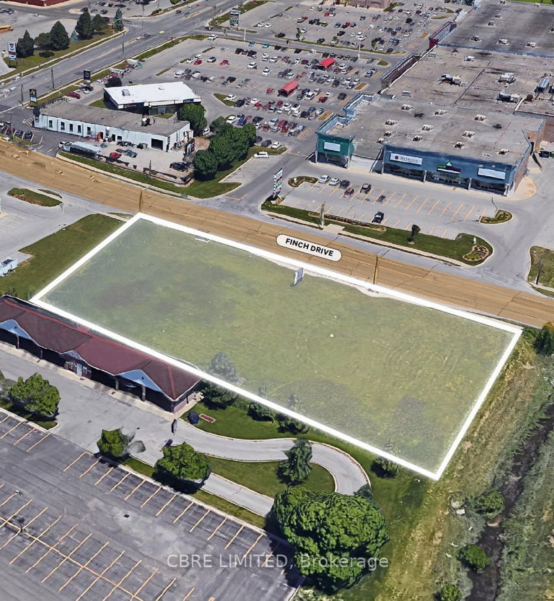 1099 Finch Dr, Sarnia, N7S 6A8 | Image 2