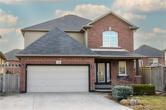 12 Jolliet Street