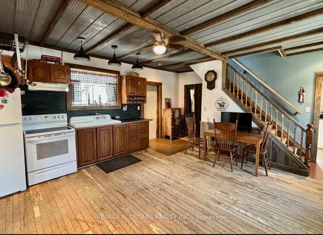 Listing Image 7