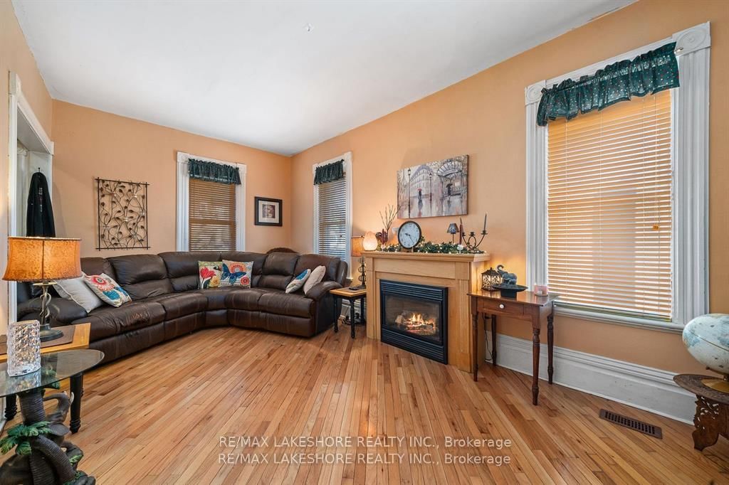 Listing Image 13