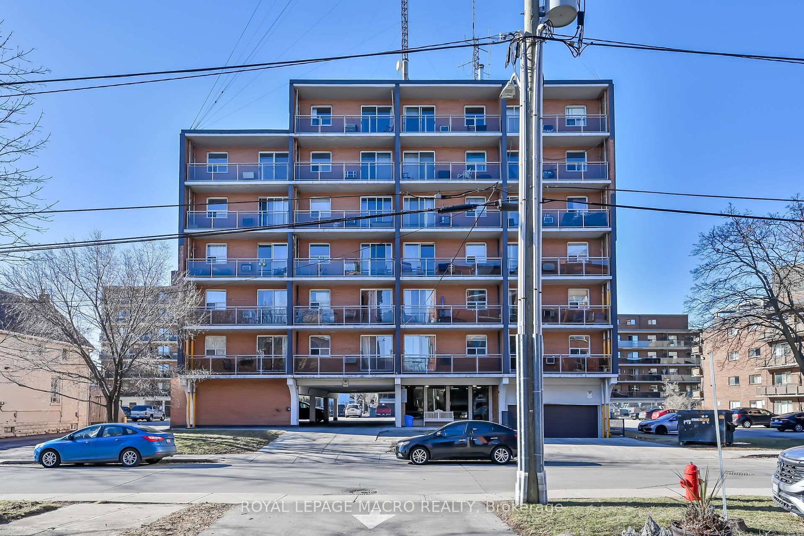 Listing photo 2