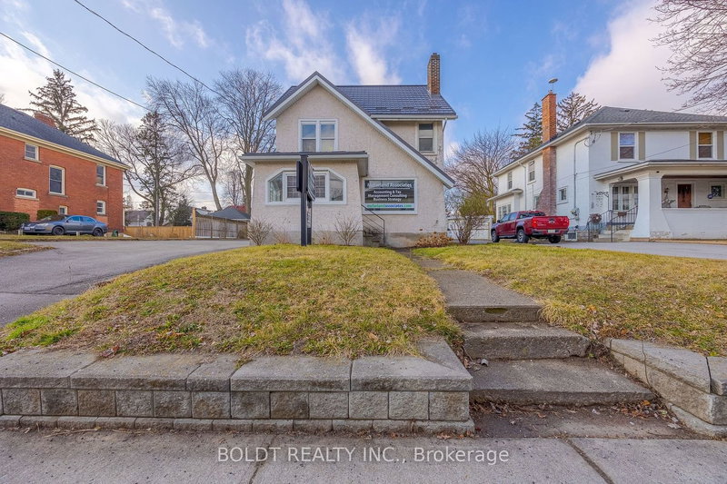 2D - 215 Ontario St, St. Catharines, L2R 5L2 | Image 3