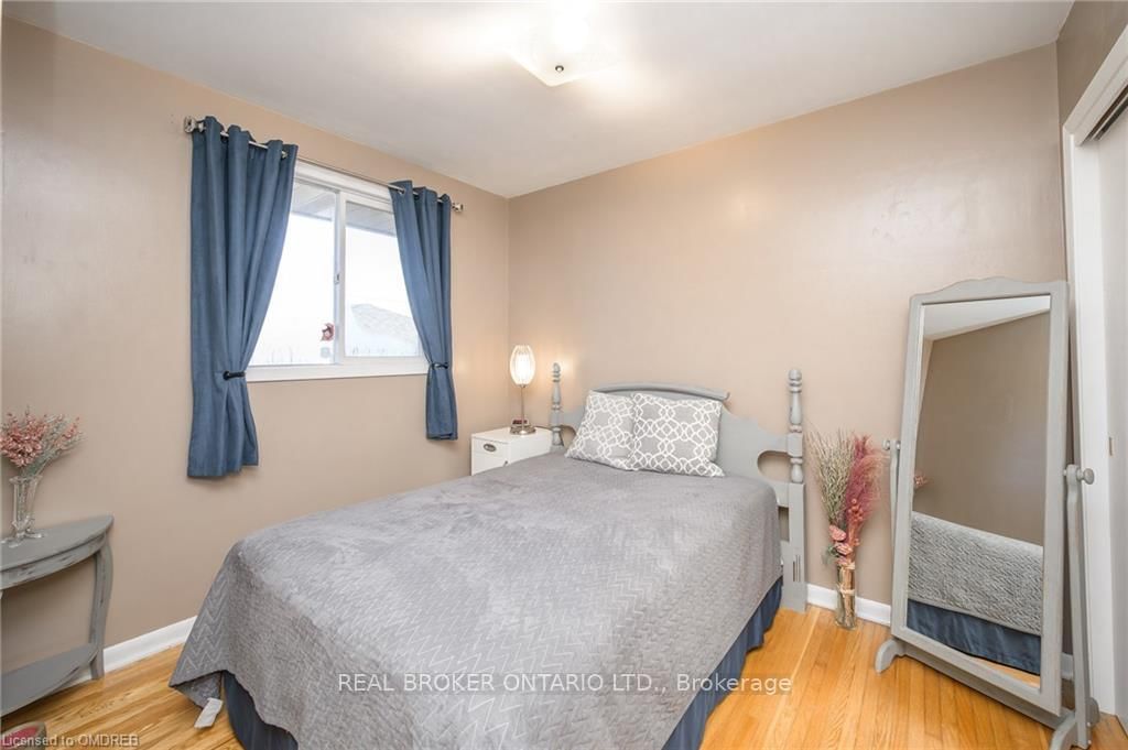 Listing Image 16
