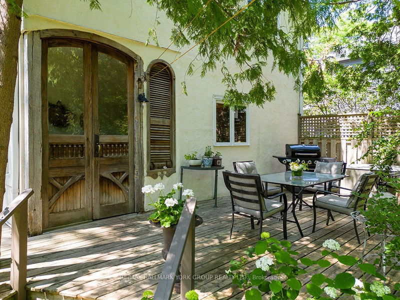home for sale on 37 Elma Street S