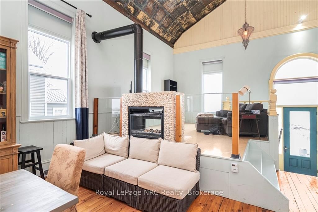 Listing Image 7