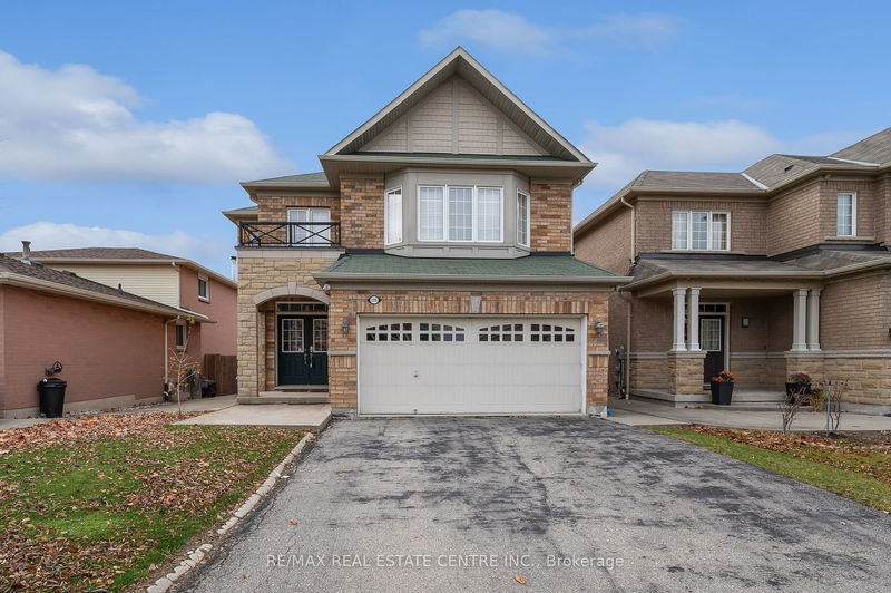 home for lease on 126 Merrilee Crescent