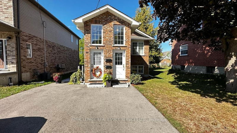 home for lease on Unit 2-44 Fourth Avenue