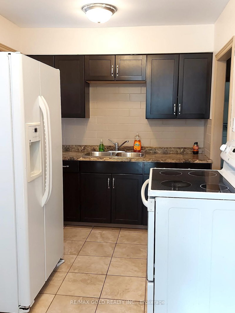 1315 Partington Ave, Windsor, N9B 2P5 | Image 3