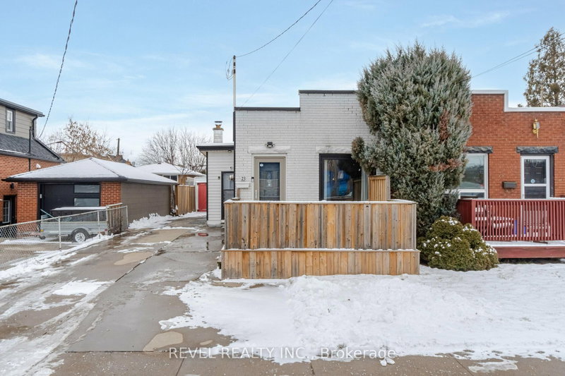 23 Rosewood Rd, Hamilton, L8H 1A1 | Image 2