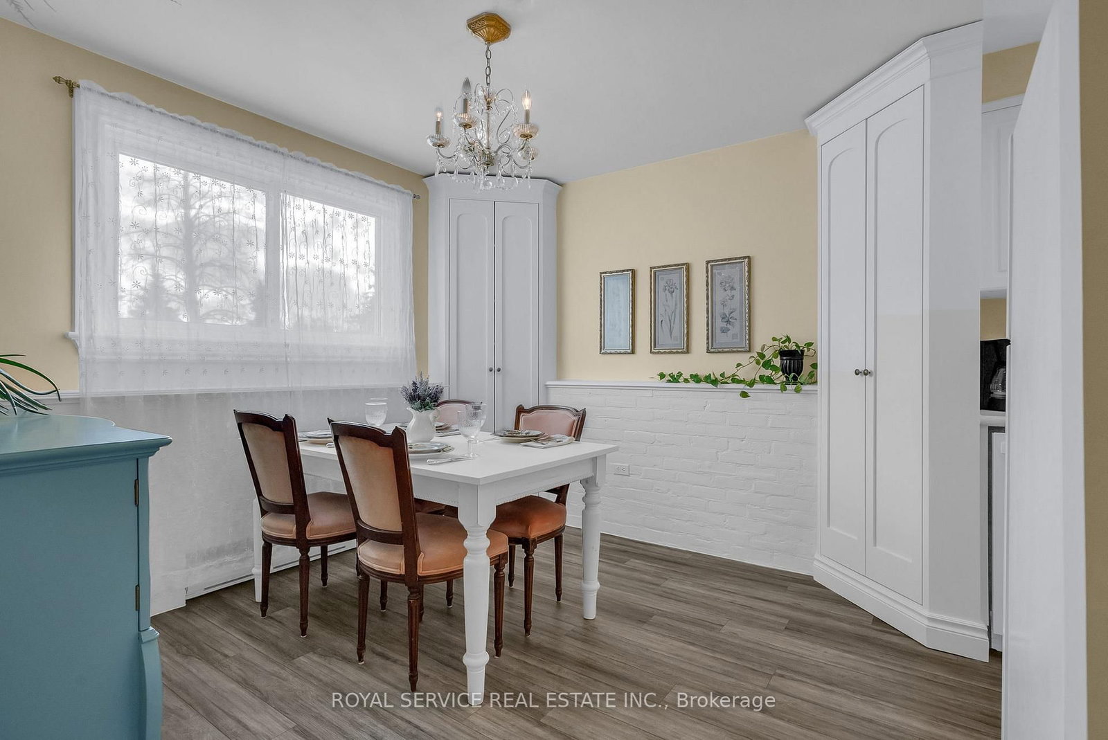 Listing Image 7