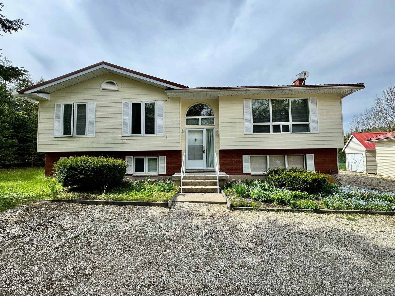 Listing Image 3
