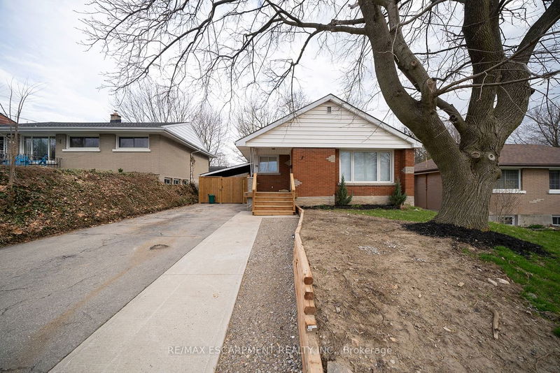 home for lease on 76 Glenview Avenue