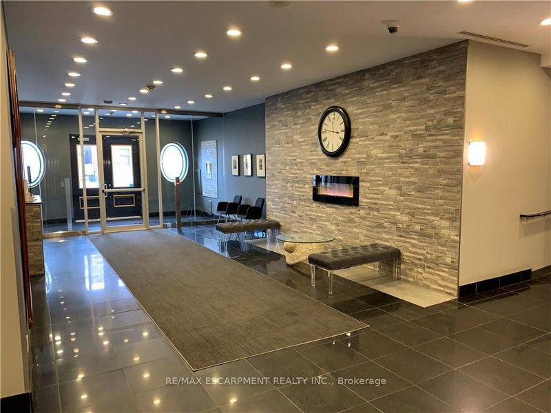 1015 - 135 James St S, Hamilton, L8P 2Z6 | Image 3