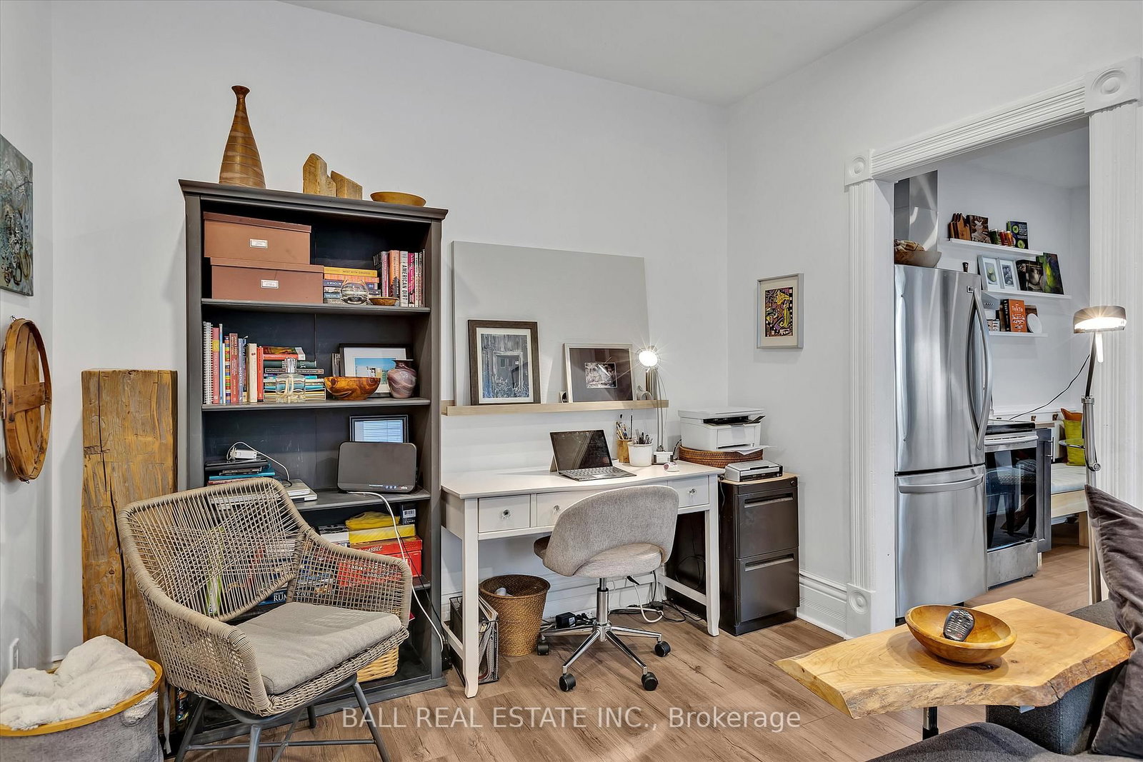 Listing Image 7