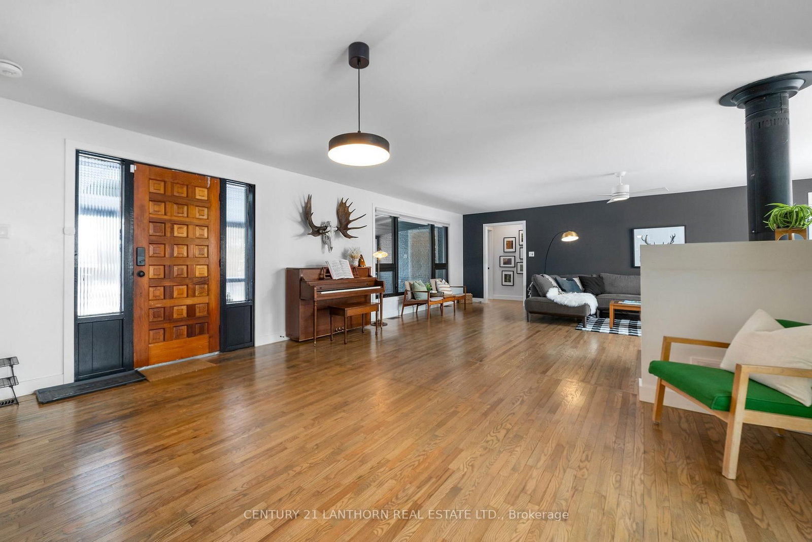 Listing Image 3