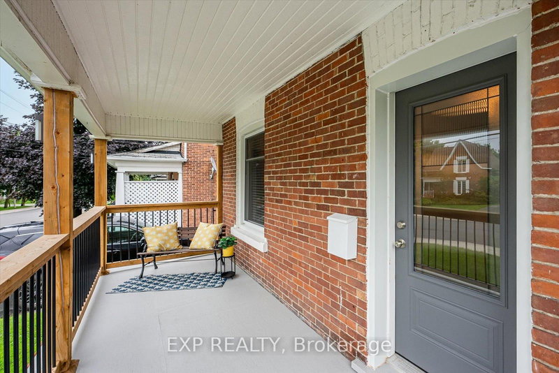 121 Durham St W, Kawartha Lakes, K9V 2R3 | Image 2