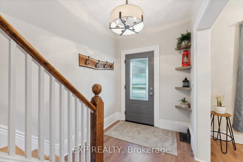 121 Durham St W, Kawartha Lakes, K9V 2R3 | Image 3