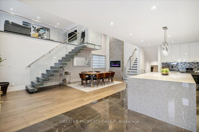 8 Kilbourn Avenue