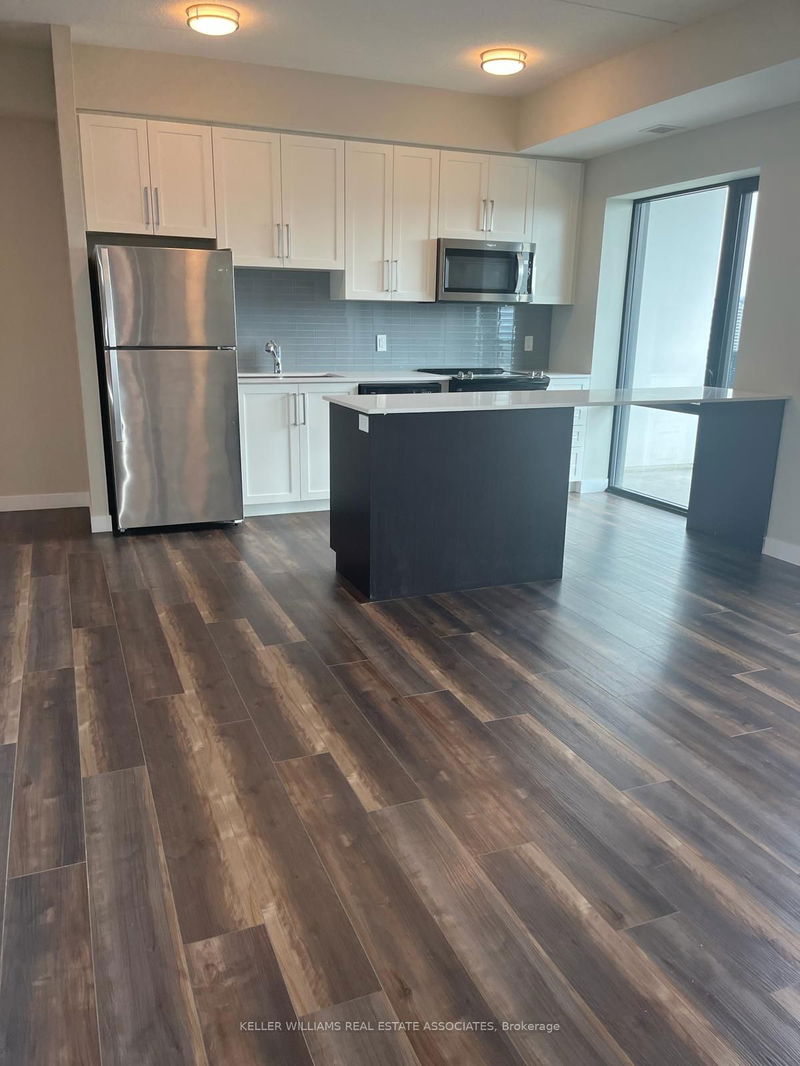 home for lease on 1702-15 Queen Street S