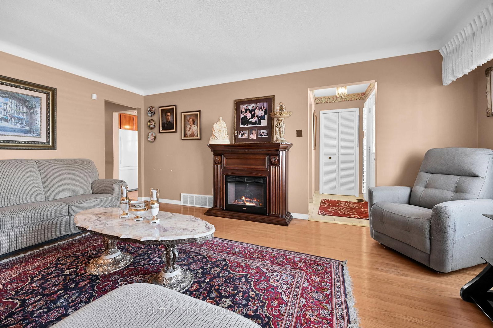 Listing Image 7