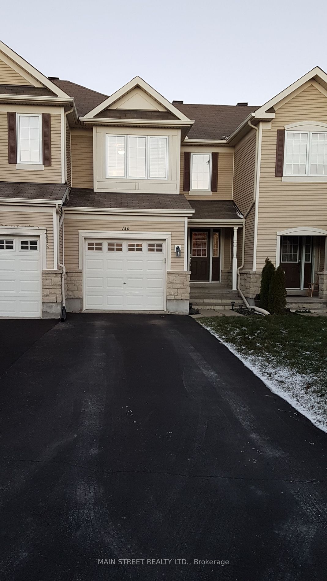 Townhouse leased at 140 Patriot Place, Ottawa, Kanata, K2M 0B7 - MLS: X8094376