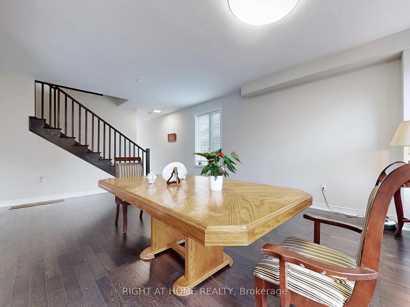 51 Starfire Cres, Hamilton, L8E 0K8 | Image 3