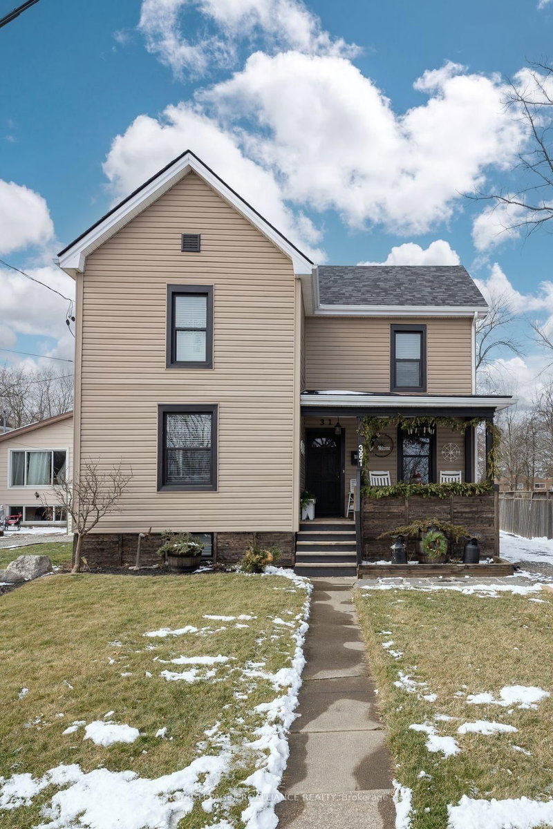 381 Elizabeth St, Grimsby, L3M 3K6 | Image 2