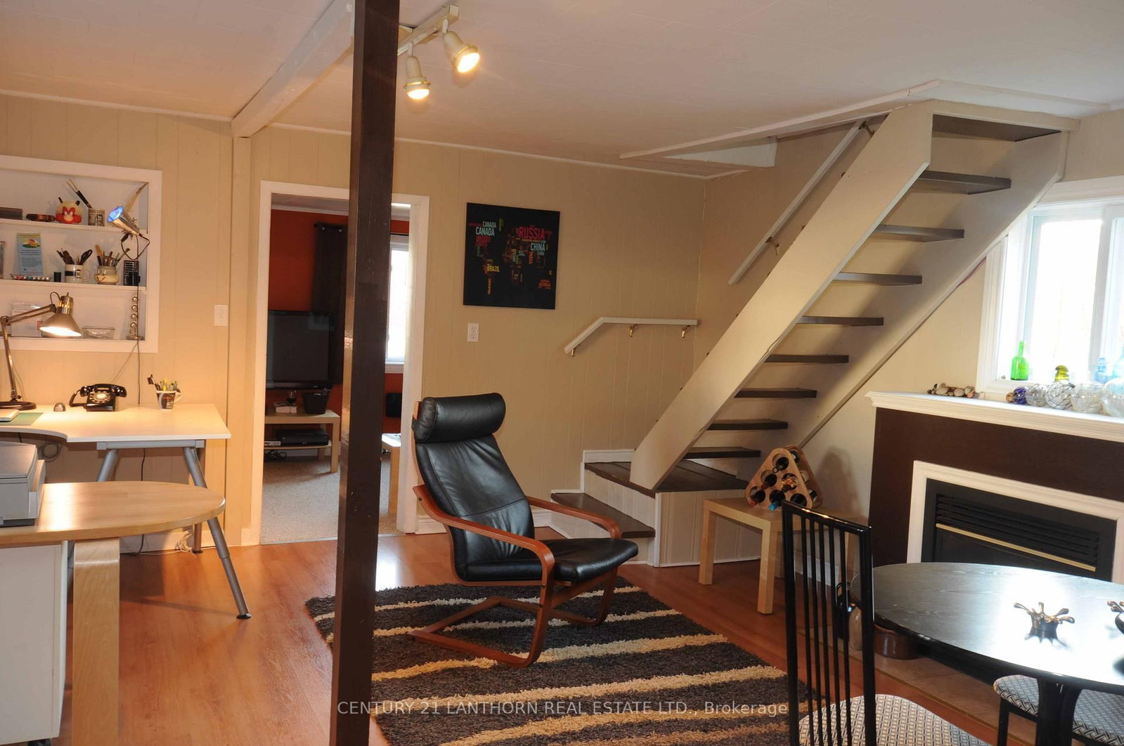 Listing Image 5