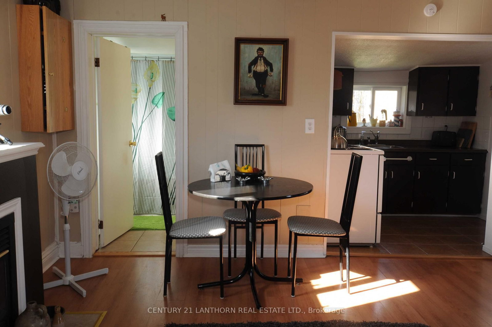 Listing Image 6