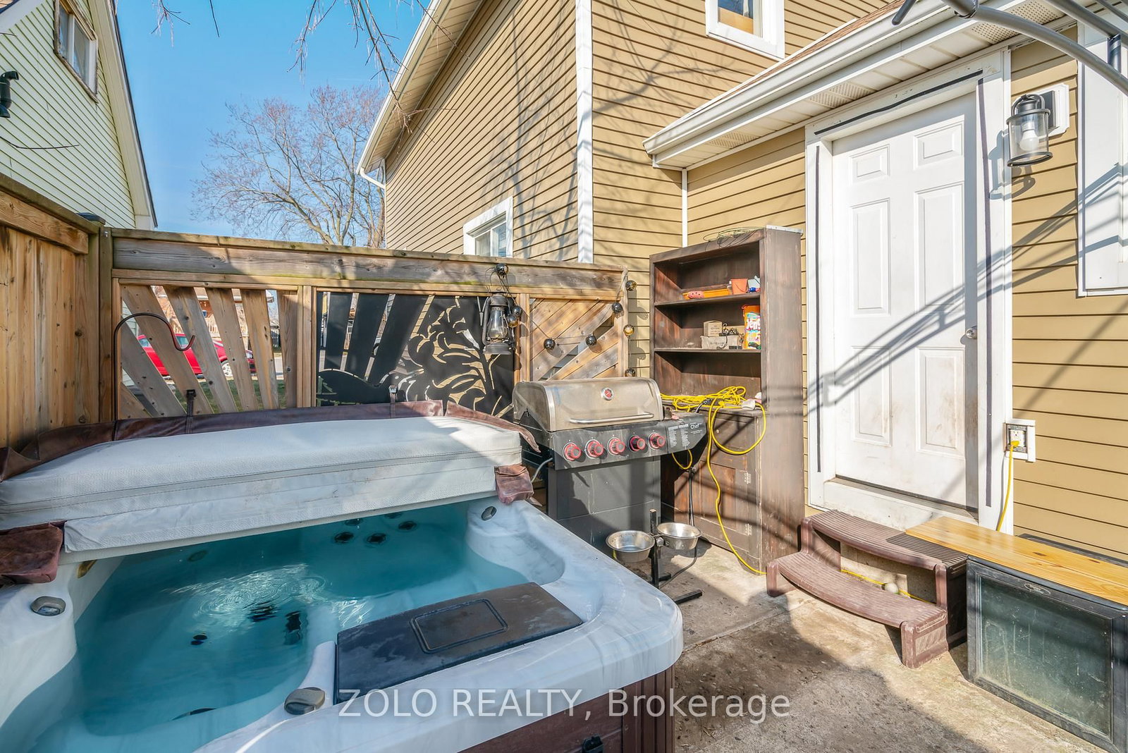 Listing Image 7