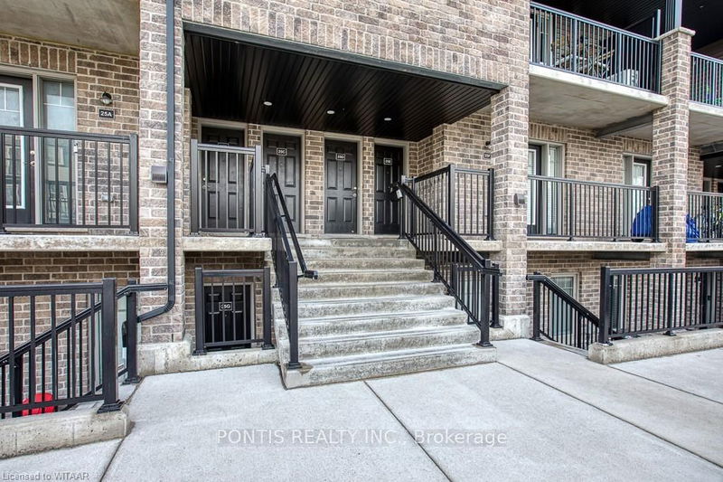 home for lease on 25E-1989 Ottawa Street S