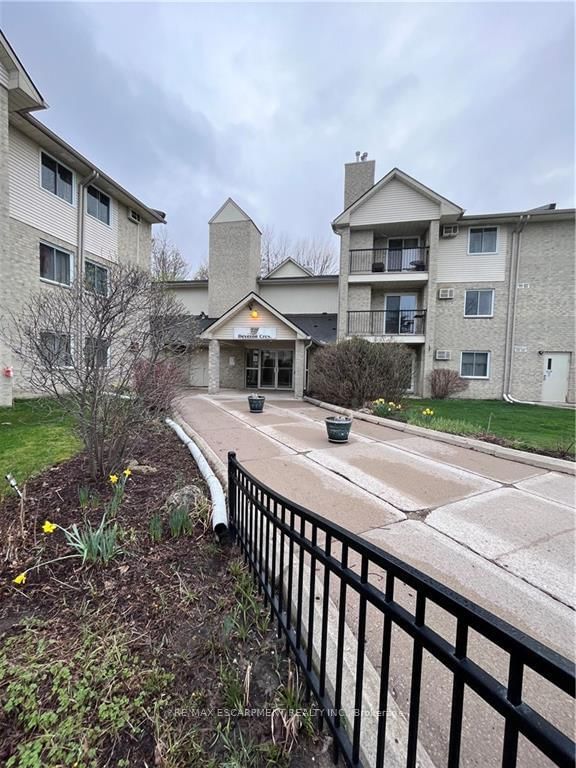 108 - 725 Deveron Cres, London South, N5Z 4X3 | Image 3